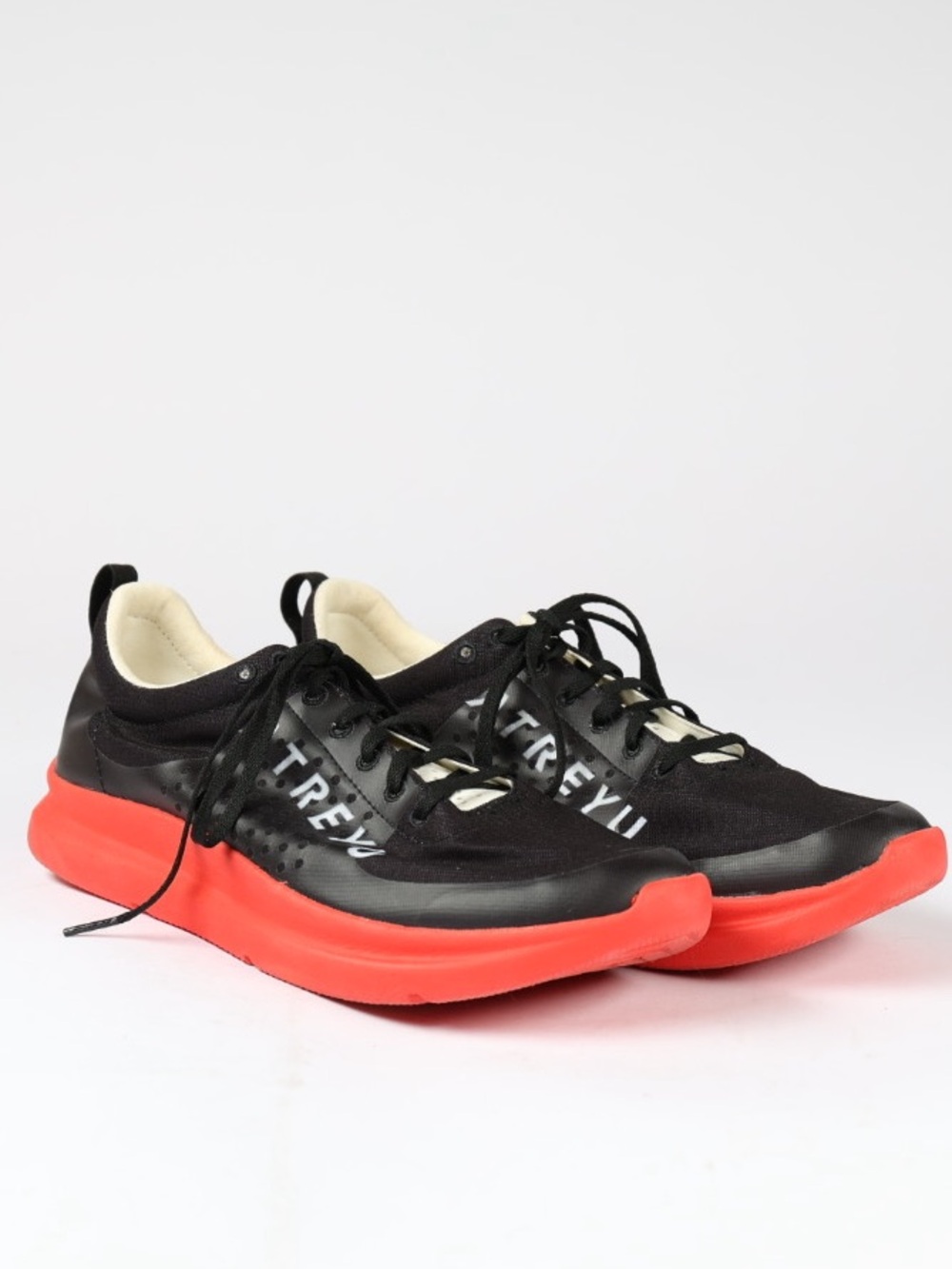 Atreyu Running Base Model Men’s 11